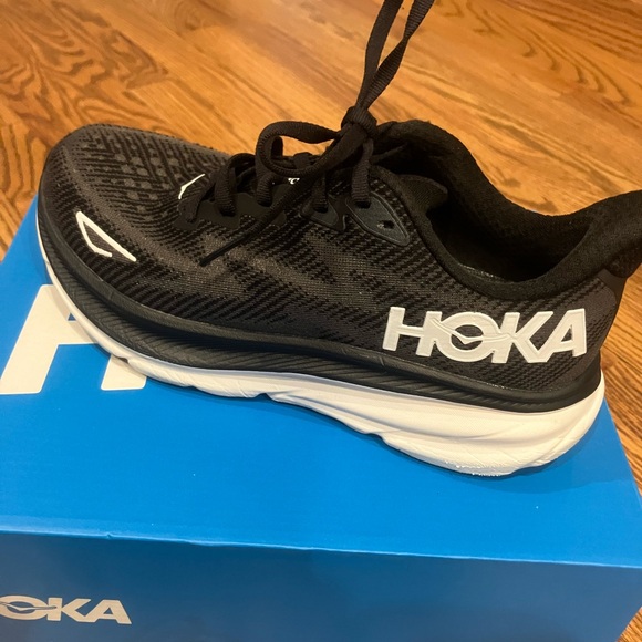 Hoka | Clifton 9 Black and White Running Shoes Size 6.5 - Picture 7 of 11